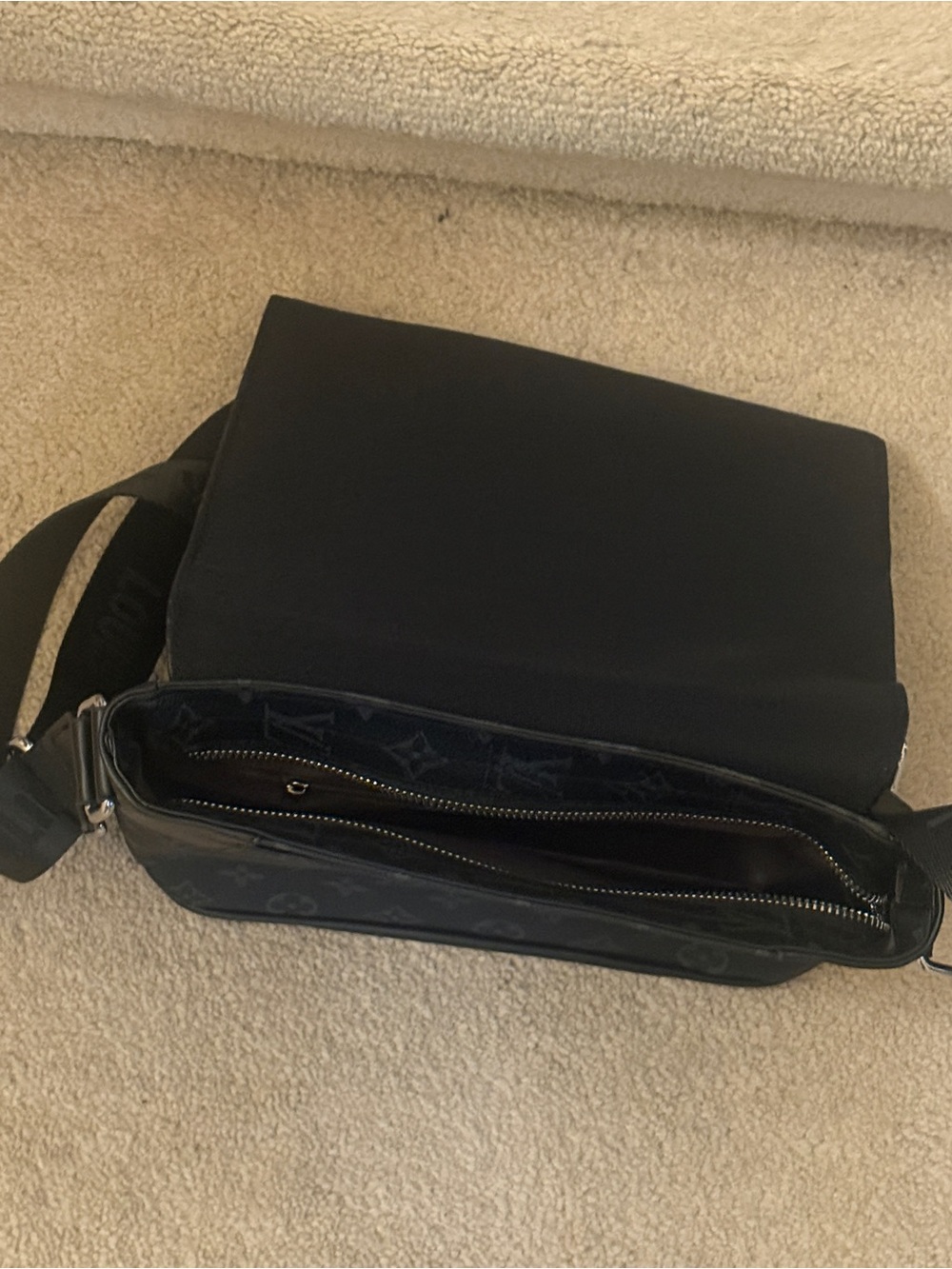 Louis Vuitton Black Monogram Eclipse Messenger Bag - Picture 4 of 4